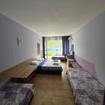 Riva Szálloda 3*