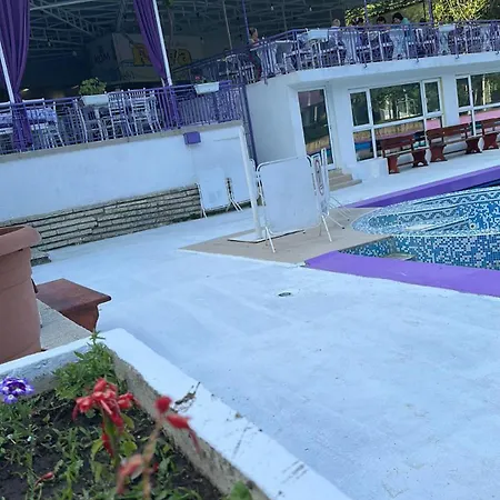 рива Hotel 2*