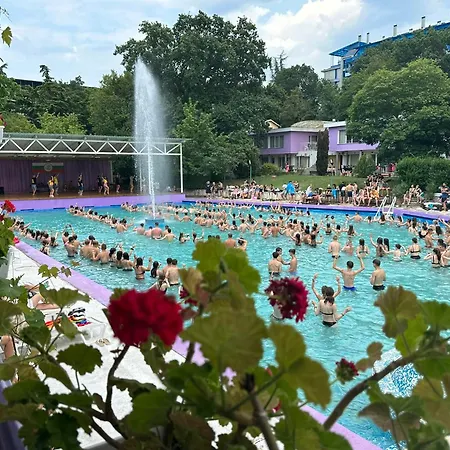 рива Hotel 2*
