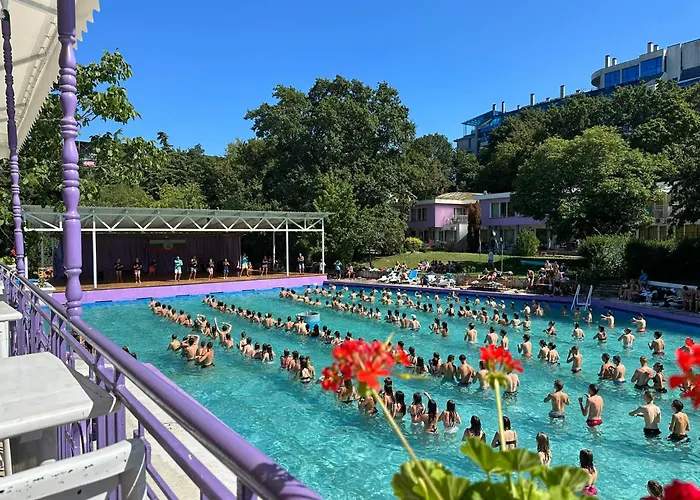 рива 3* غولدن ساندز